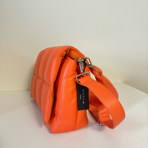 NWT Genuine leather quilted bag - Picture 5 of 11